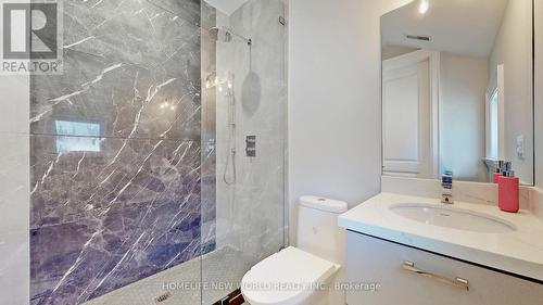 302 Johnston Ave Avenue N, Toronto C07, ON - Indoor Photo Showing Bathroom