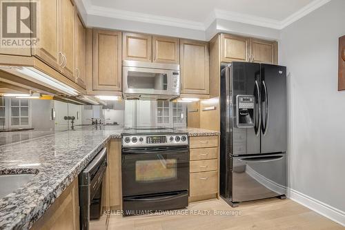 304 - 1101 Leslie Street, Toronto, ON - Indoor Photo Showing Kitchen With Upgraded Kitchen