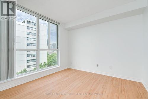 910 - 398 Eglinton Avenue E, Toronto, ON - Indoor Photo Showing Other Room