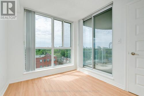 910 - 398 Eglinton Avenue E, Toronto, ON - Indoor Photo Showing Other Room