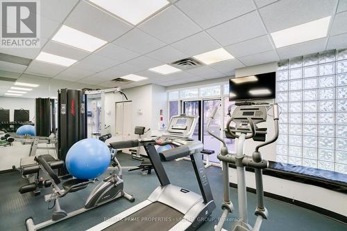 910 - 398 Eglinton Avenue E, Toronto C10, ON - Indoor Photo Showing Gym Room