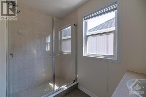 122 Streamside Crescent, Ottawa, ON - Indoor Photo Showing Bathroom