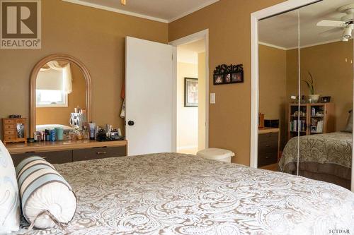 347 Little St, Temiskaming Shores, ON - Indoor Photo Showing Bedroom