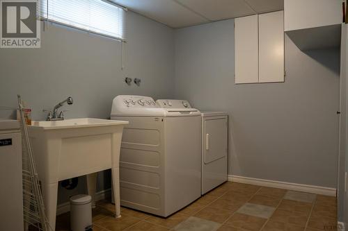 347 Little St, Temiskaming Shores, ON - Indoor Photo Showing Laundry Room