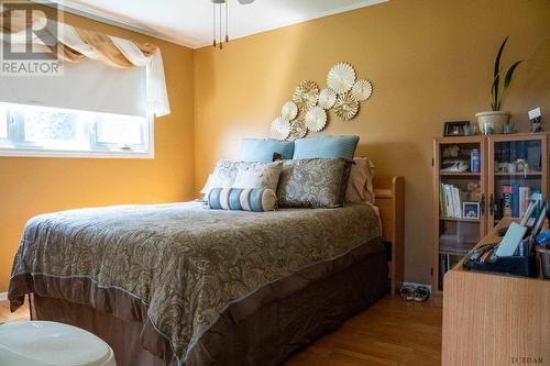 347 Little St, Temiskaming Shores, ON - Indoor Photo Showing Bedroom