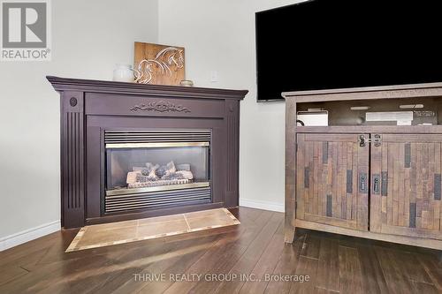 307 Frances Street, Central Elgin (Port Stanley), ON - Indoor With Fireplace