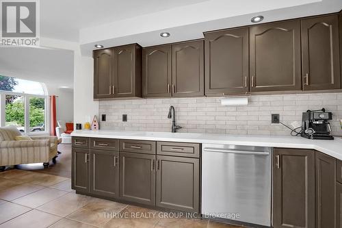 307 Frances Street, Central Elgin (Port Stanley), ON - Indoor Photo Showing Kitchen With Upgraded Kitchen