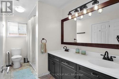 307 Frances Street, Central Elgin (Port Stanley), ON - Indoor Photo Showing Bathroom