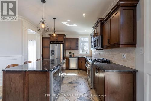 643 Redtail Trail, London, ON - Indoor Photo Showing Kitchen With Stainless Steel Kitchen With Upgraded Kitchen