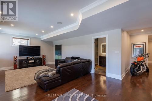 643 Redtail Trail, London, ON - Indoor Photo Showing Living Room