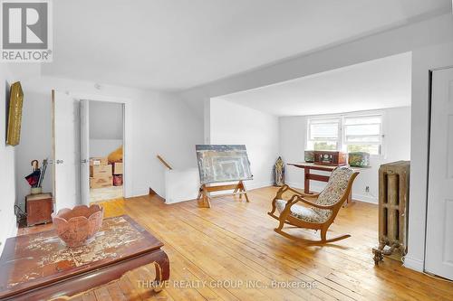 10622 Sunset Road, Southwold (Talbotville), ON - Indoor Photo Showing Living Room