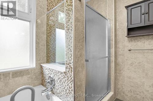 10622 Sunset Road, Southwold (Talbotville), ON - Indoor Photo Showing Bathroom