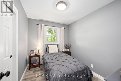 15198 St. Ignatius Line, Chatham-Kent (Bothwell), ON - Indoor Photo Showing Bedroom