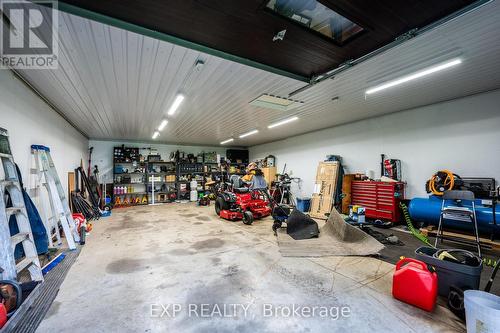 15198 St. Ignatius Line, Chatham-Kent (Bothwell), ON - Indoor Photo Showing Garage