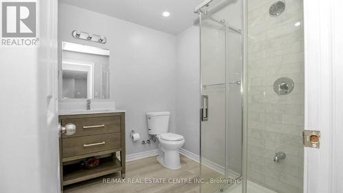 1530 Portsmouth Place, Mississauga, ON - Indoor Photo Showing Bathroom