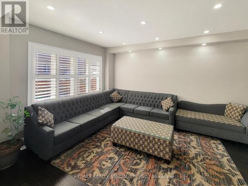 8 Mecca Street, Brampton, ON - Indoor Photo Showing Living Room