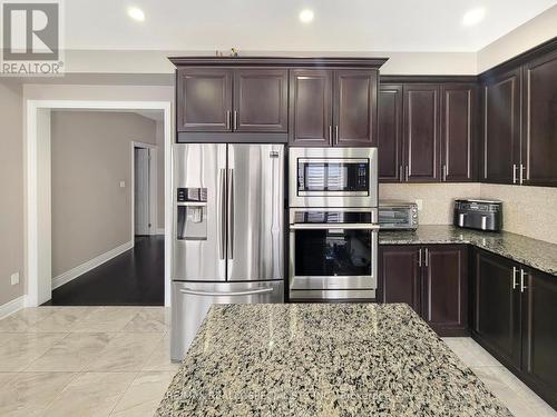 8 Mecca Street, Brampton (Toronto Gore Rural Estate), ON - Indoor Photo Showing Kitchen