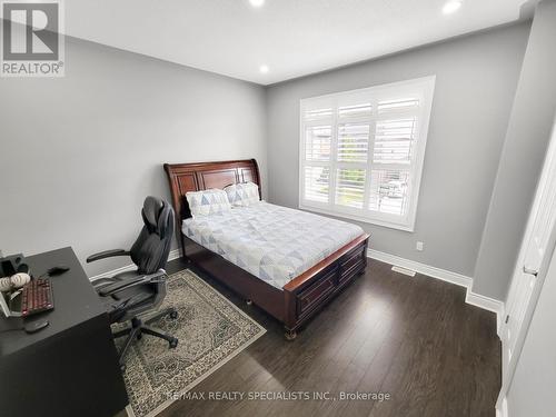 8 Mecca Street, Brampton (Toronto Gore Rural Estate), ON - Indoor Photo Showing Bedroom