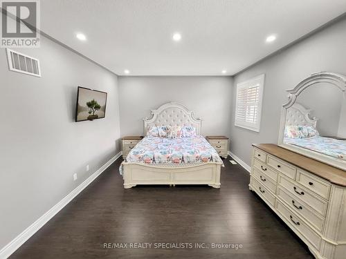 8 Mecca Street, Brampton (Toronto Gore Rural Estate), ON - Indoor Photo Showing Bedroom