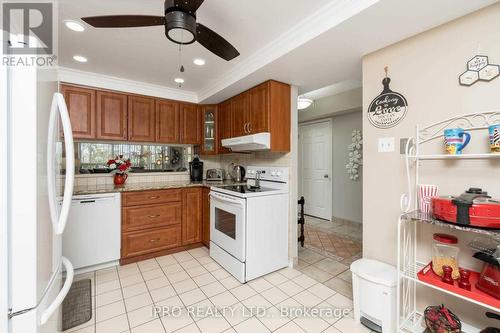 #202 - 330 Mill Street, Brampton, ON - Indoor Photo Showing Kitchen