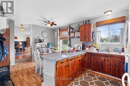 23-25 Duncan Street, Quinte West, ON - Indoor Photo Showing Kitchen With Double Sink