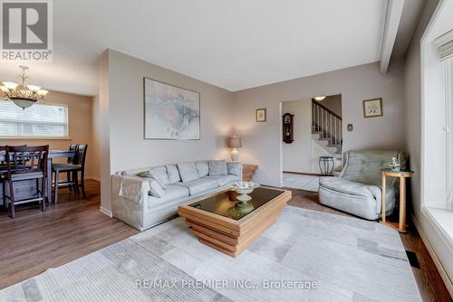 274 Bartley Bull Parkway, Brampton, ON - Indoor Photo Showing Living Room