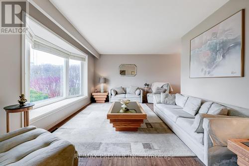 274 Bartley Bull Parkway, Brampton, ON - Indoor Photo Showing Living Room