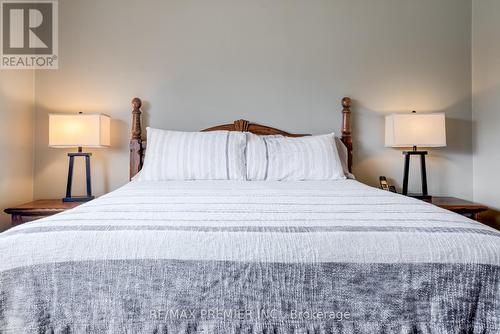 274 Bartley Bull Parkway, Brampton, ON - Indoor Photo Showing Bedroom