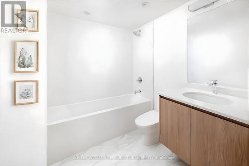 4010 - 210 Victoria Street, Toronto, ON - Indoor Photo Showing Bathroom