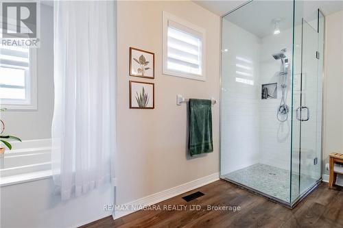 13 Mccaffery Crescent, St. Catharines, ON - Indoor Photo Showing Bathroom