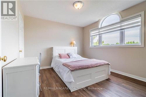 13 Mccaffery Crescent, St. Catharines, ON - Indoor Photo Showing Bedroom