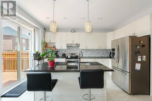 72 Russell Creek Drive, Brampton, ON - Indoor Photo Showing Kitchen With Upgraded Kitchen