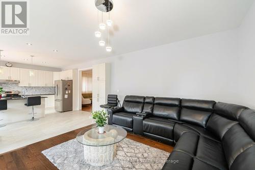72 Russell Creek Drive, Brampton, ON - Indoor Photo Showing Living Room
