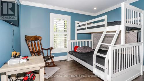 159 Colborne Street W, Orillia, ON - Indoor Photo Showing Bedroom