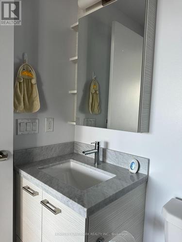 2203 - 2221 Yonge Street, Toronto C10, ON - Indoor Photo Showing Bathroom