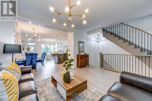 3129 Riverpath Common, Oakville, ON - Indoor Photo Showing Living Room