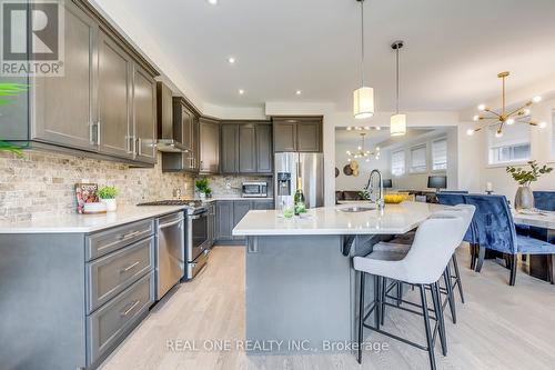 3129 Riverpath Common, Oakville, ON - Indoor Photo Showing Kitchen With Upgraded Kitchen