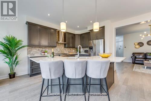 3129 Riverpath Common, Oakville, ON - Indoor Photo Showing Kitchen With Upgraded Kitchen