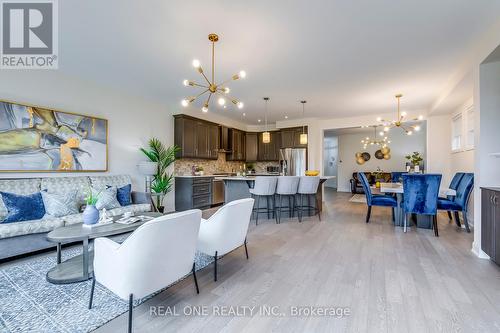 3129 Riverpath Common, Oakville, ON - Indoor Photo Showing Living Room