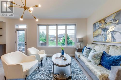 3129 Riverpath Common, Oakville, ON - Indoor Photo Showing Living Room