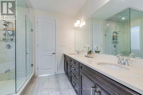 3129 Riverpath Common, Oakville, ON - Indoor Photo Showing Bathroom