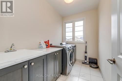 3129 Riverpath Common, Oakville, ON - Indoor Photo Showing Laundry Room