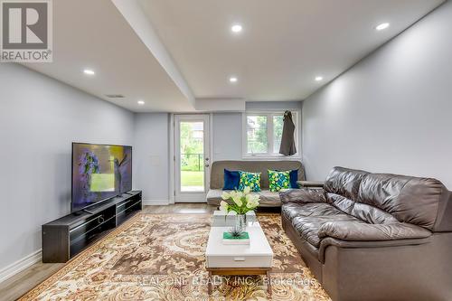 3129 Riverpath Common, Oakville, ON - Indoor Photo Showing Living Room