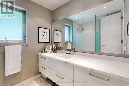 125 Saturn Road, Toronto, ON - Indoor Photo Showing Bathroom