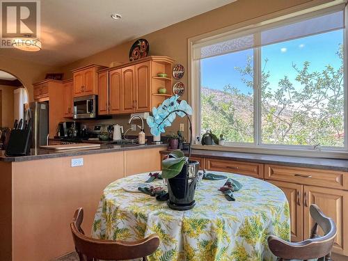 3808 Cypress Hills Drive, Osoyoos, BC - Indoor Photo Showing Kitchen