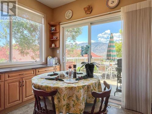 3808 Cypress Hills Drive, Osoyoos, BC - Indoor Photo Showing Dining Room