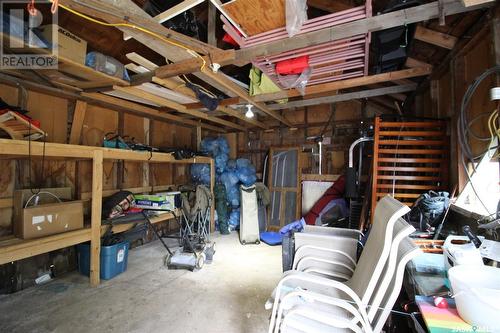 208 1St Street W, Frontier, SK - Indoor Photo Showing Basement