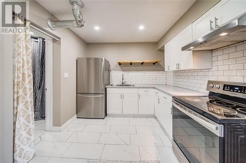 919 Pierre Avenue, Windsor, ON - Indoor Photo Showing Kitchen