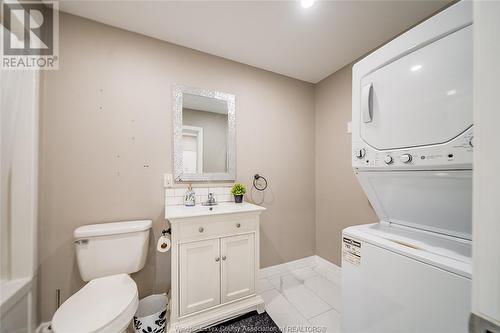919 Pierre Avenue, Windsor, ON - Indoor Photo Showing Laundry Room
