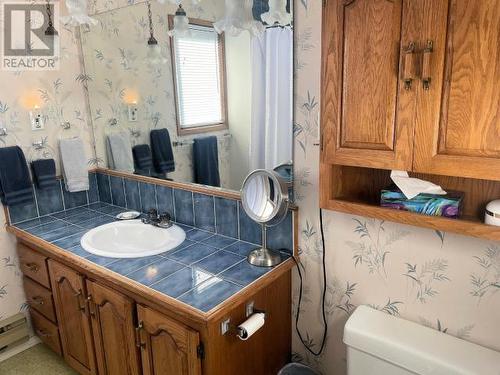 5084 Leaper Road, Texada Island, BC - Indoor Photo Showing Bathroom